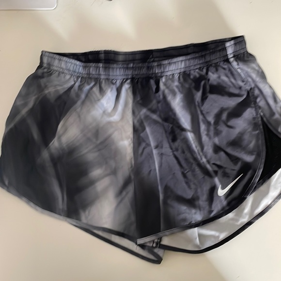 Nike Dri-Fit Shorts - Picture 1 of 3